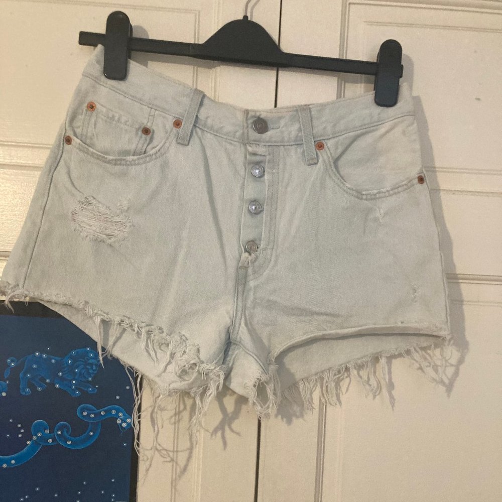 High Waist Button Fly Levi's Cutoffs - Light Wash - W28